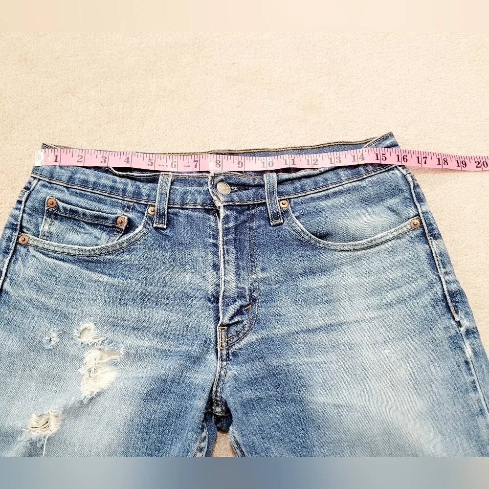 Levi’s Slim Fit Men’s Distressed Jeans – W31 L30 – Medium Wash –